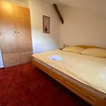 U Kostela بيت ضيافة 3*