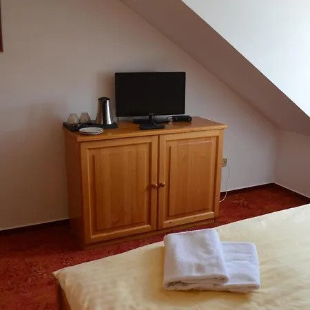 U Kostela 3*