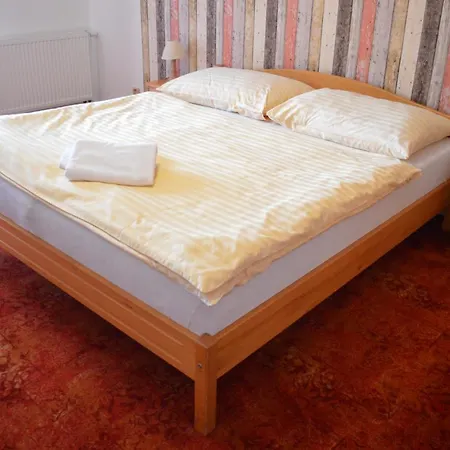 U Kostela 3*
