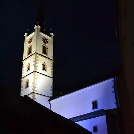 Konukevi U Kostela Frymburk