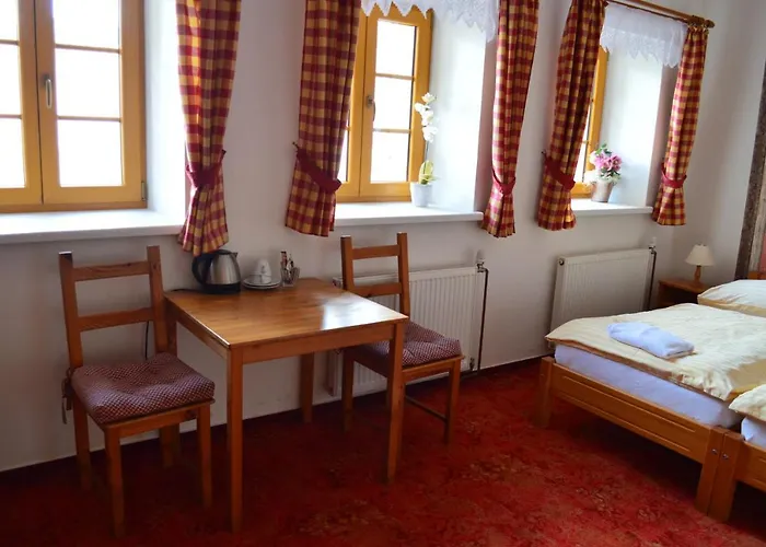 Guest house U Kostela 3*